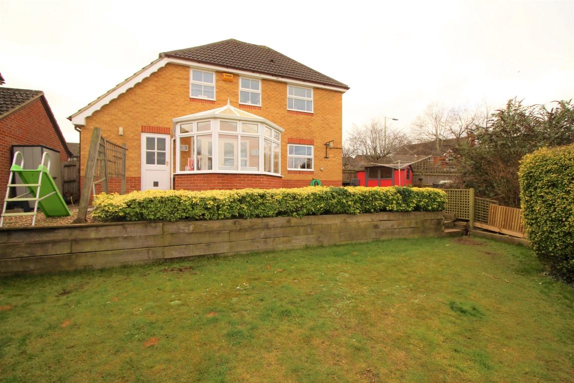 Trelawney Drive, Tilehurst, Berkshire